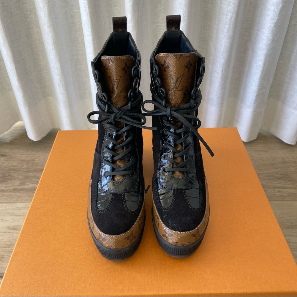 ‼️SOLD‼️Louis Vuitton Reverse Monogram Laureate Platform Desert Boots